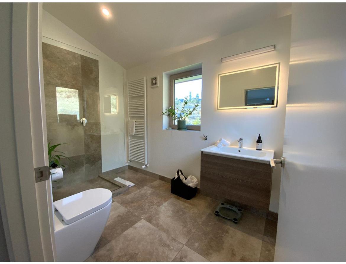 Gibbston - Wake Up In The Vines Apartment ภายนอก รูปภาพ
